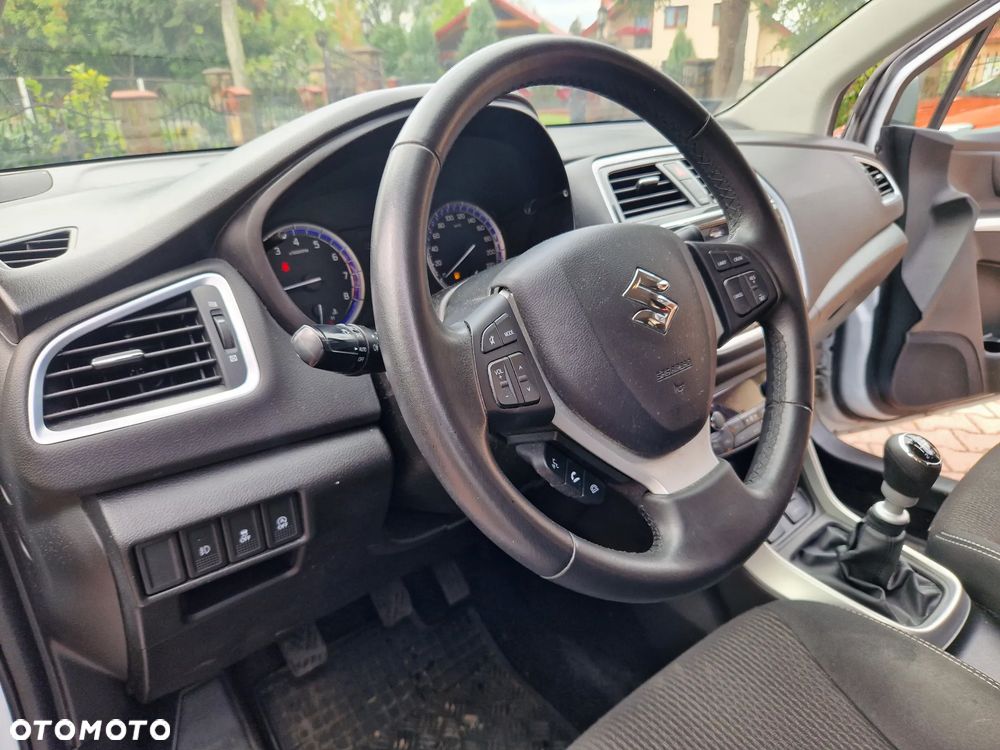 Suzuki SX4 S-Cross 1.4 T Premium - 17