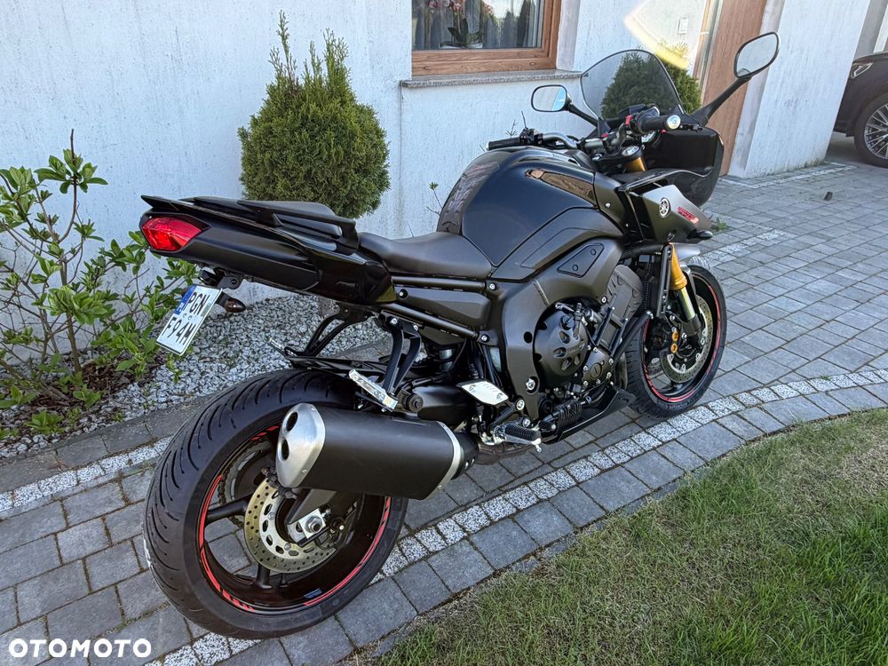 Yamaha FZ8 - 3