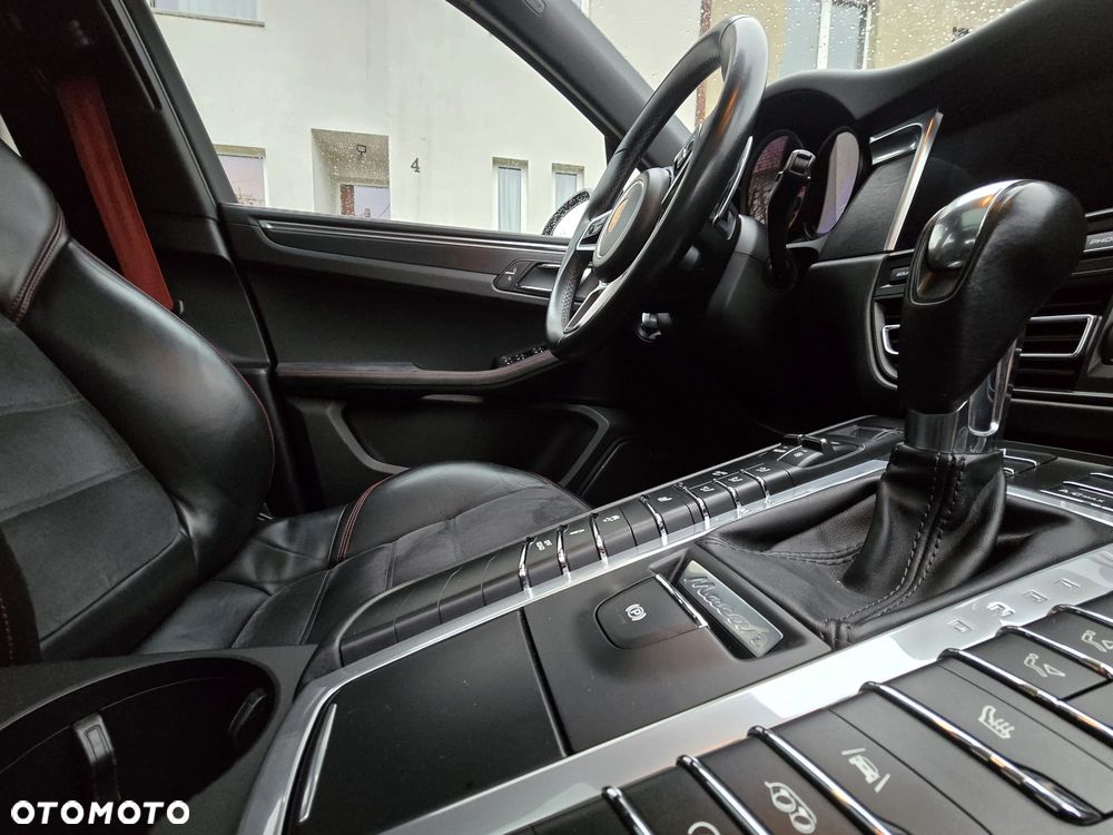 Porsche Macan GTS - 11