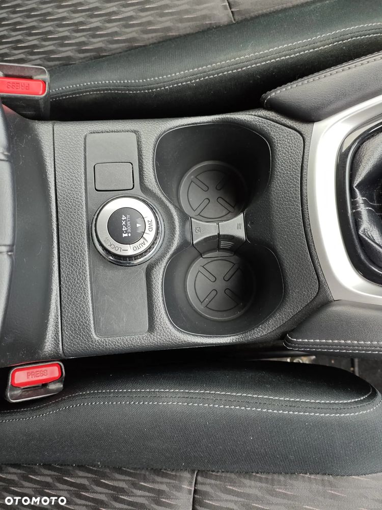 Nissan X-Trail 1.7 dCi ALL-MODE 4x4i Acenta - 23