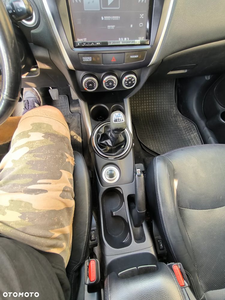 Mitsubishi ASX 1.8 DID Instyle NAVI 4WD AS&G - 15
