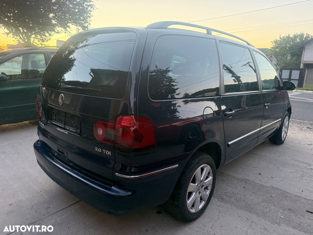 Volkswagen Sharan 2.0 TDI DPF Exclusive Edition - 3