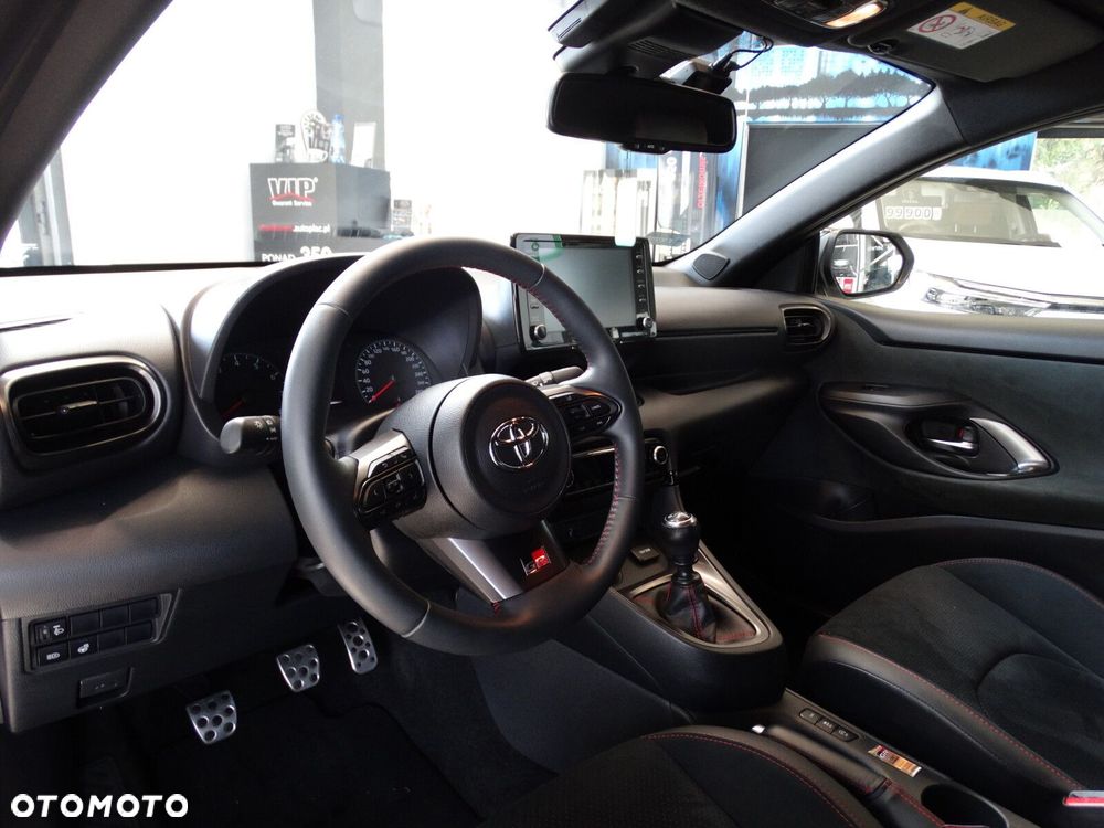 Toyota Yaris - 20