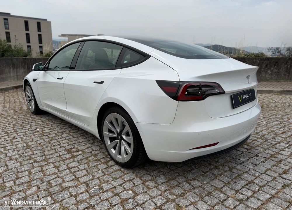 Tesla Model 3 Standard Range Plus RWD - 3