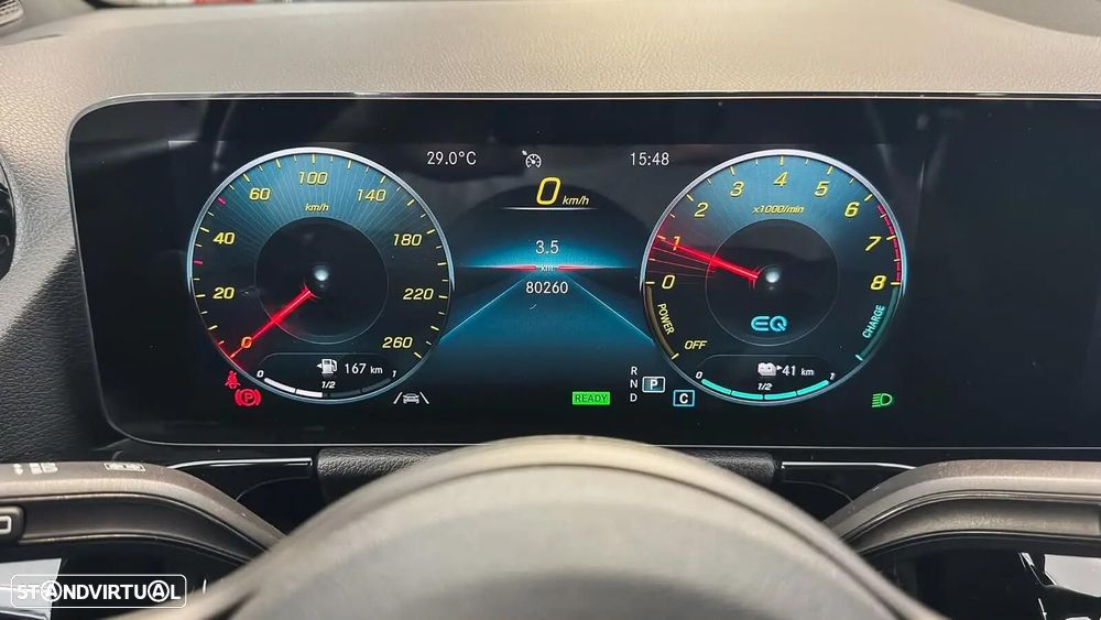 Mercedes-Benz GLA 250 - 24