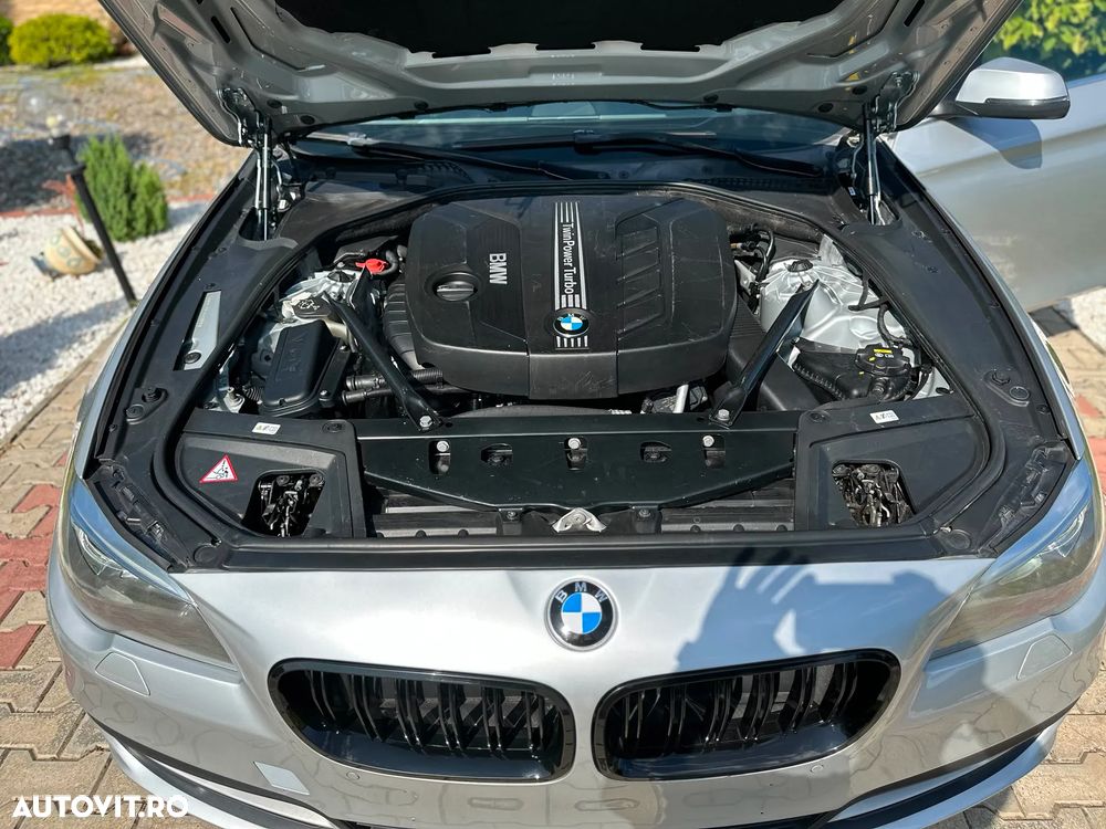 BMW Seria 5 525d xDrive AT - 8