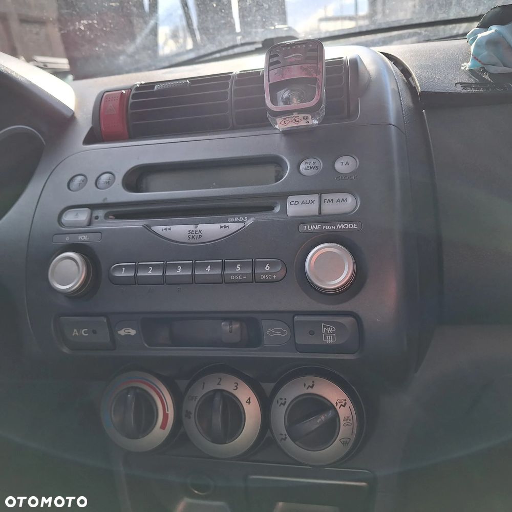 PANEL NAWIEWU RAMKA RADIA PANEL SRODKOWY RADIO HONDA CITY IV - 2