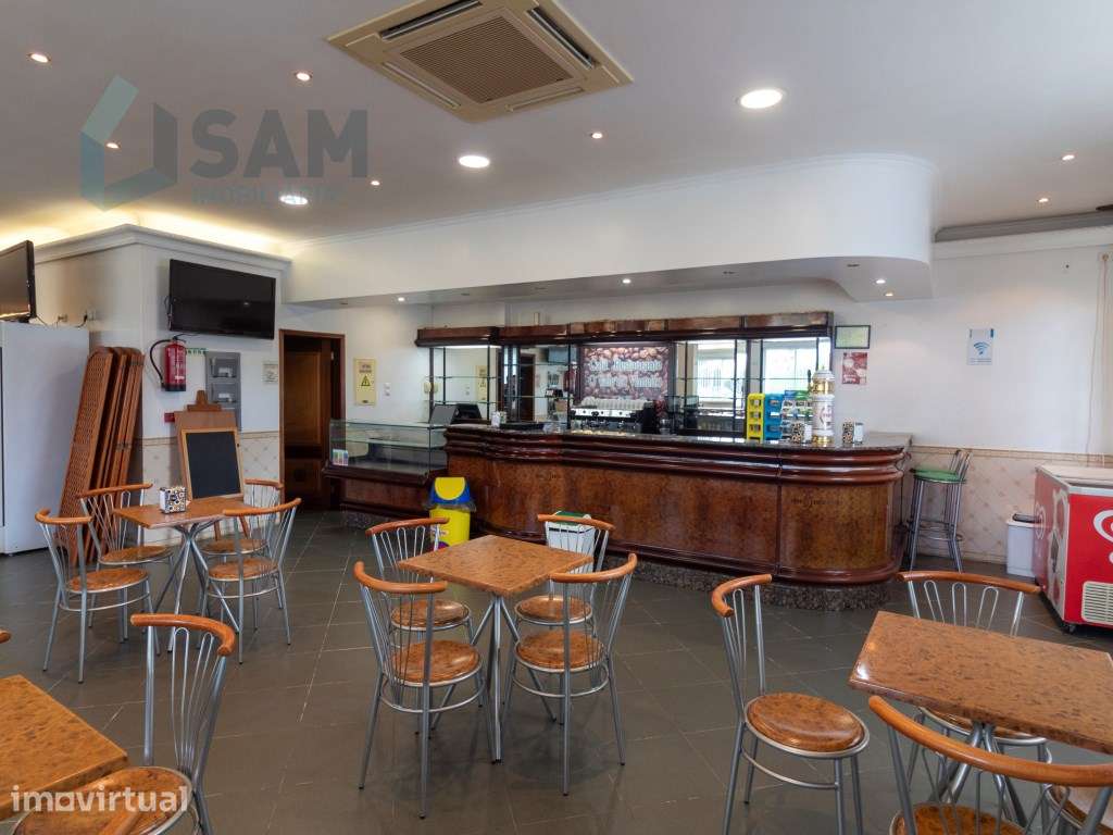 Moradia de Uso Misto com Restaurante Equipado e Habitação - Grande imagem: 3/38