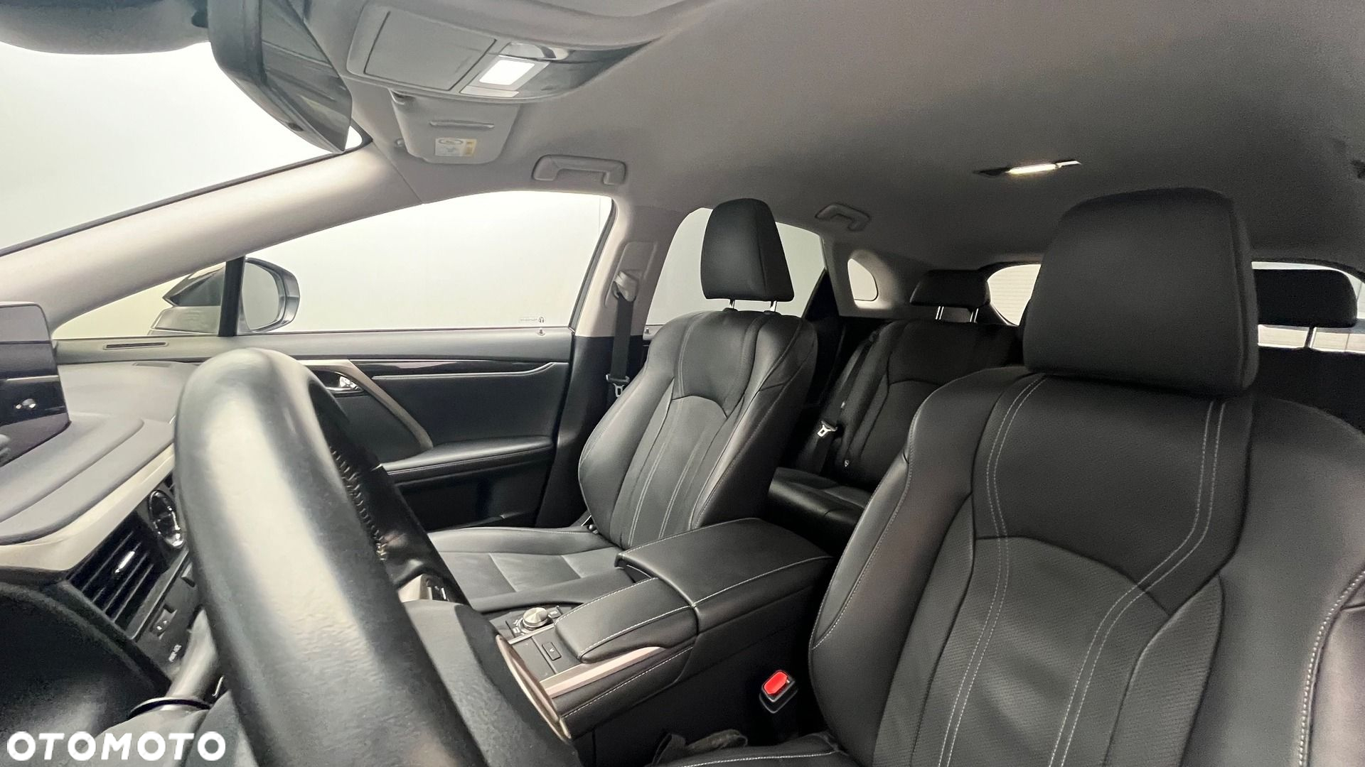 Lexus RX - 13