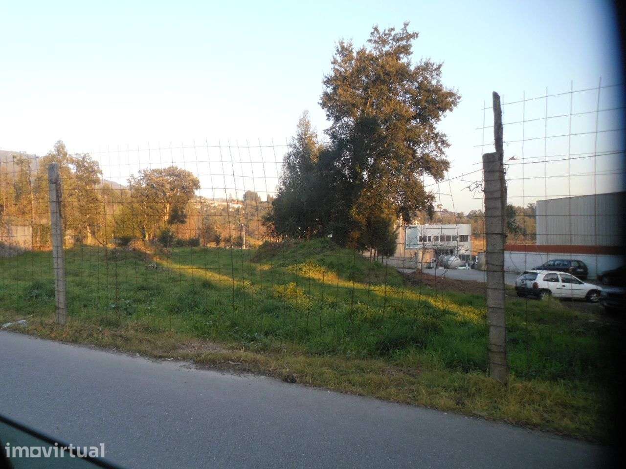 Terreno em Barroselas com aprox 1900 m2 - Perto da nacional - Grande imagem: 3/3