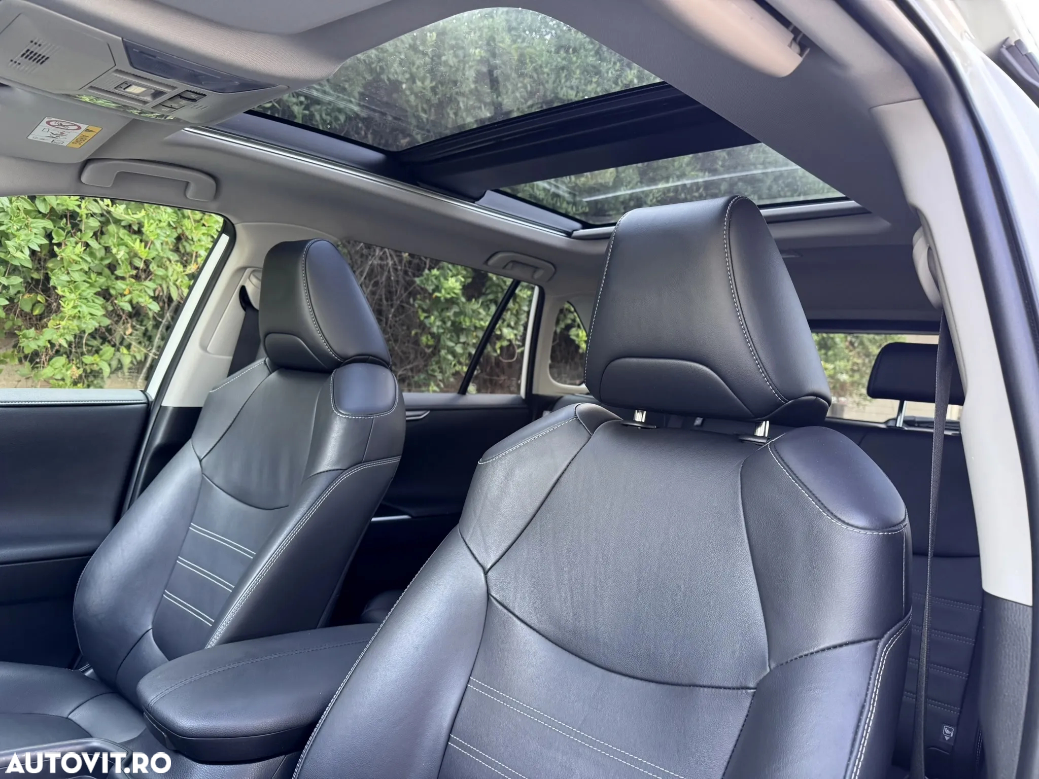 Toyota RAV4 2.5 Hybrid VVT-iE 4x4 Luxury - 11
