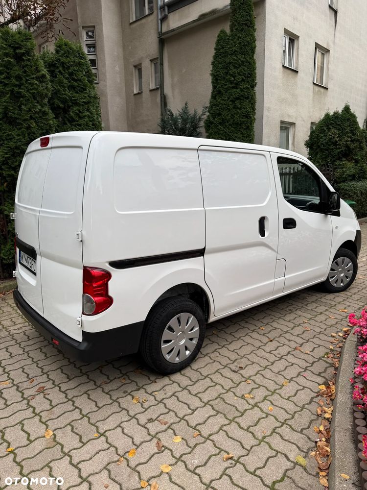 Nissan NV200 - 10