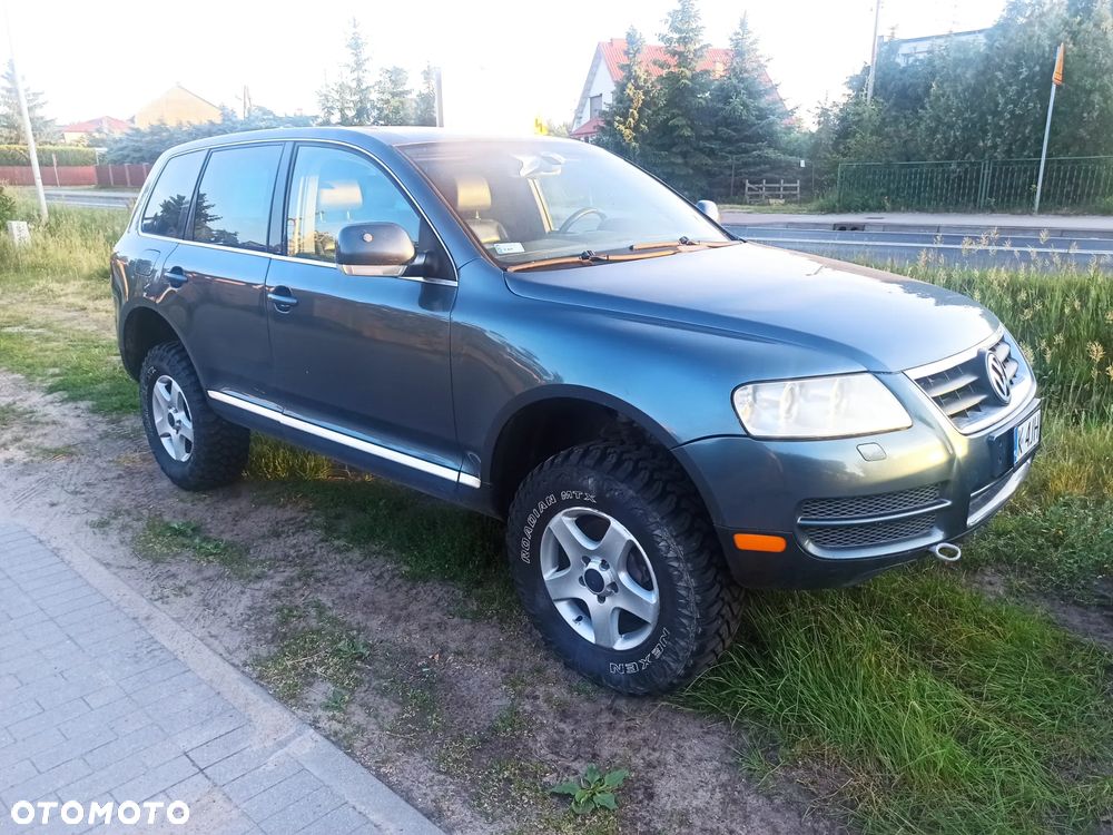 Volkswagen Touareg - 1