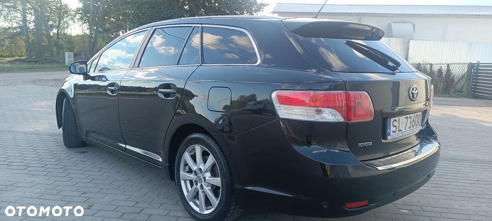 Toyota Avensis 2.2 D-4D Sol plus Premium - 4
