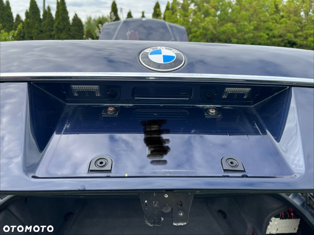 BMW Seria 7 740i - 31