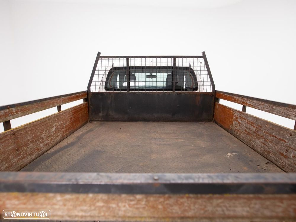 Toyota Hilux 2.4 D-4D 4WD CE 3L c/iva - 5