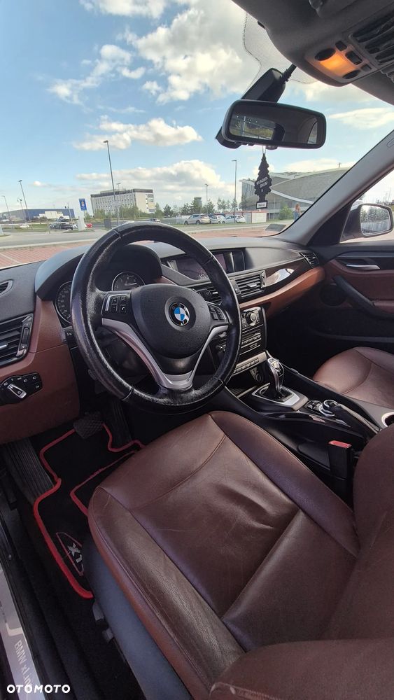 BMW X1 xDrive28i xLine - 20