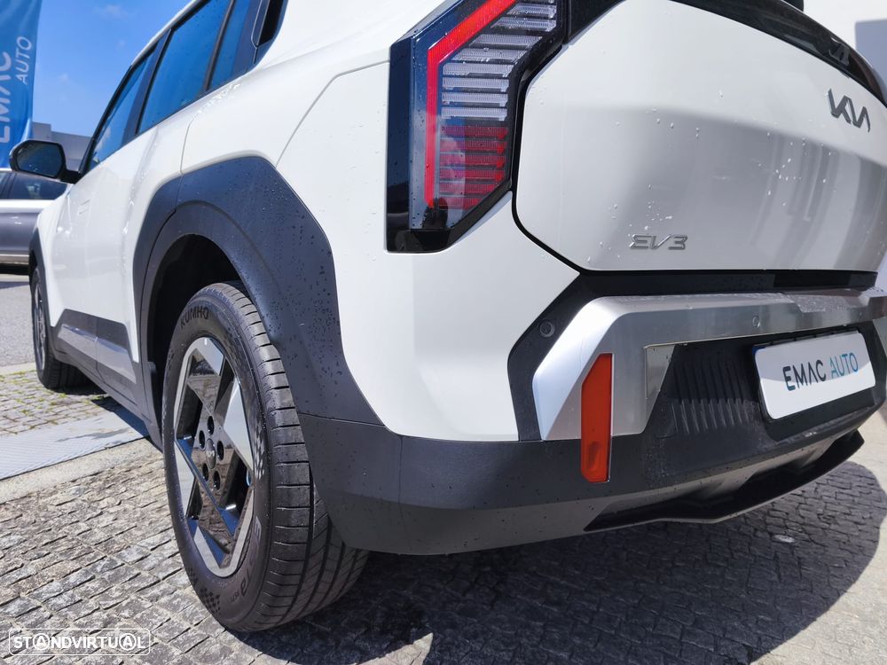 Kia EV3 - 5