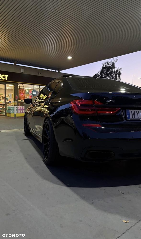 BMW Seria 7 - 18
