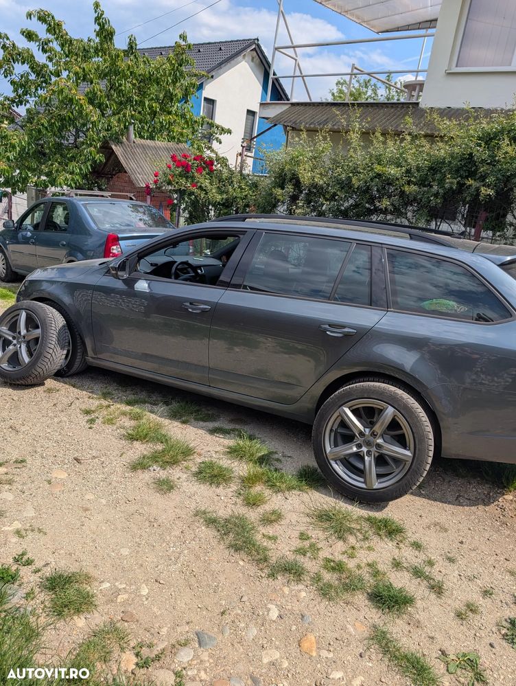 Skoda Octavia 2.0 TDI RS - 23