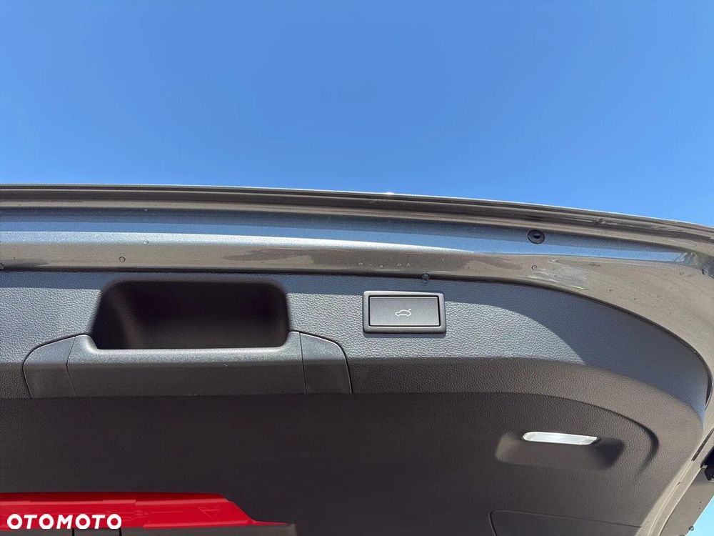 Volkswagen Passat Variant 2.0 TSI Business Plus DSG - 28
