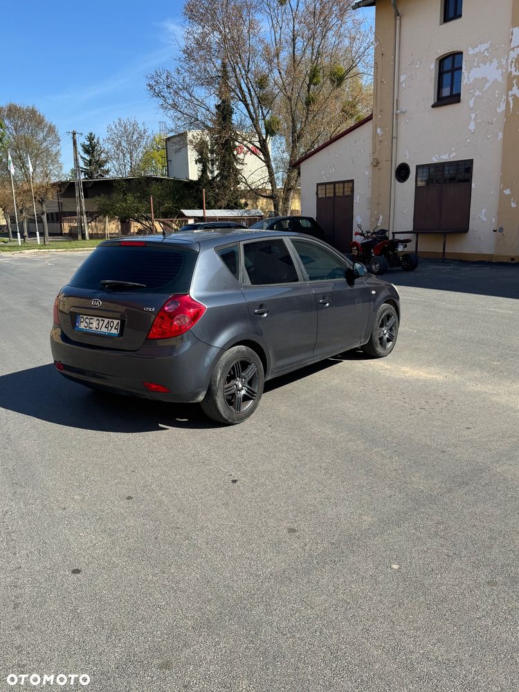 Kia Ceed 1.6 Crdi Comfort - 3
