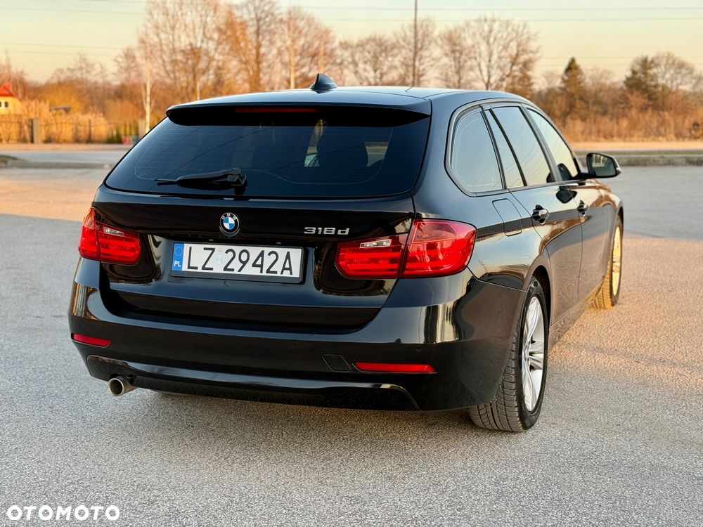 BMW Seria 3 318d - 12