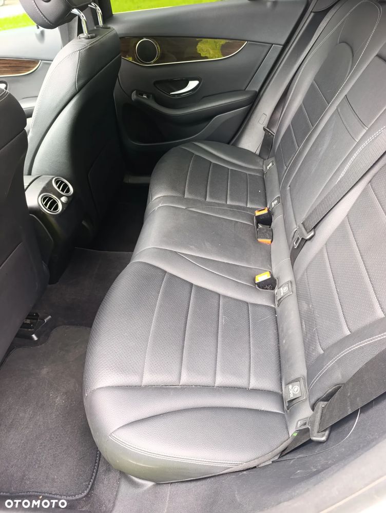 Mercedes-Benz GLC 300 4Matic 9G-TRONIC - 17