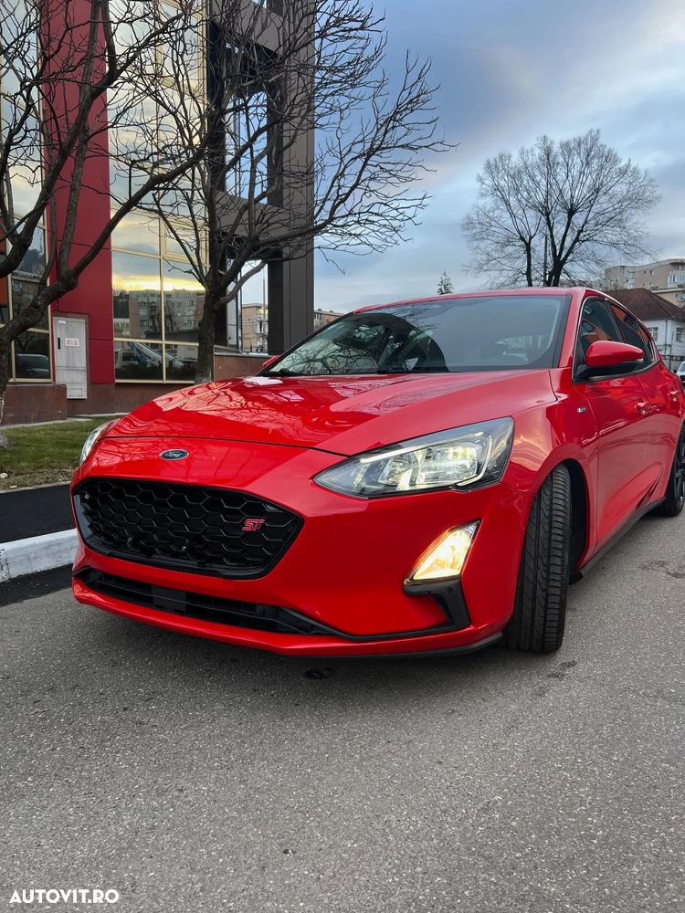 Ford Focus 1.0 EcoBoost MHEV ST-Line - 1