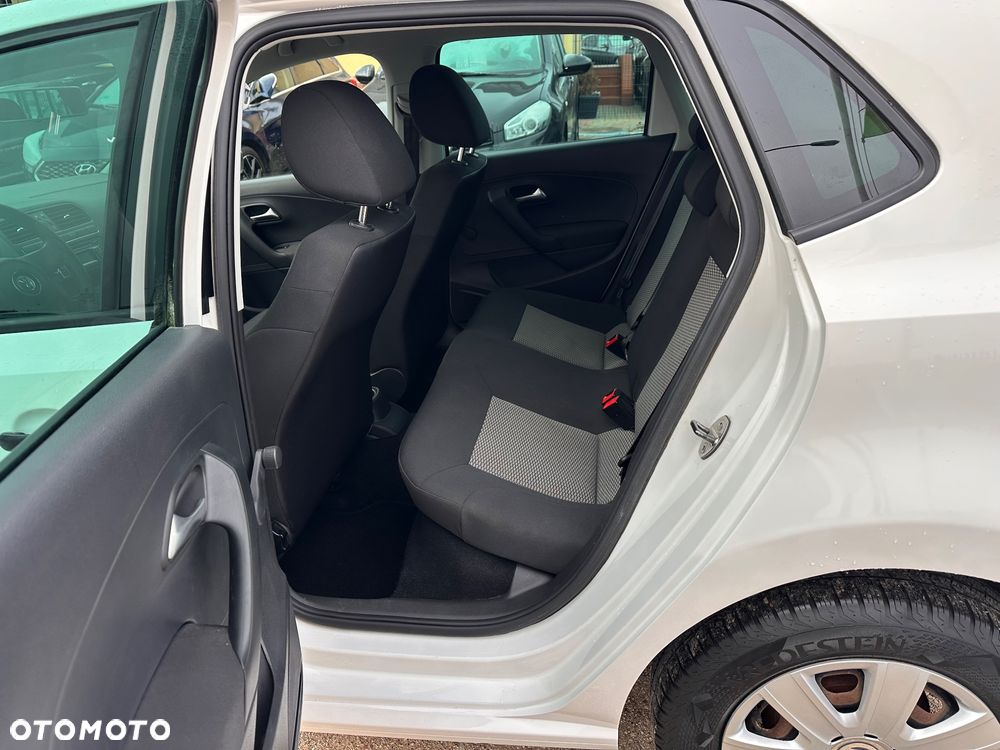 Volkswagen Polo - 11