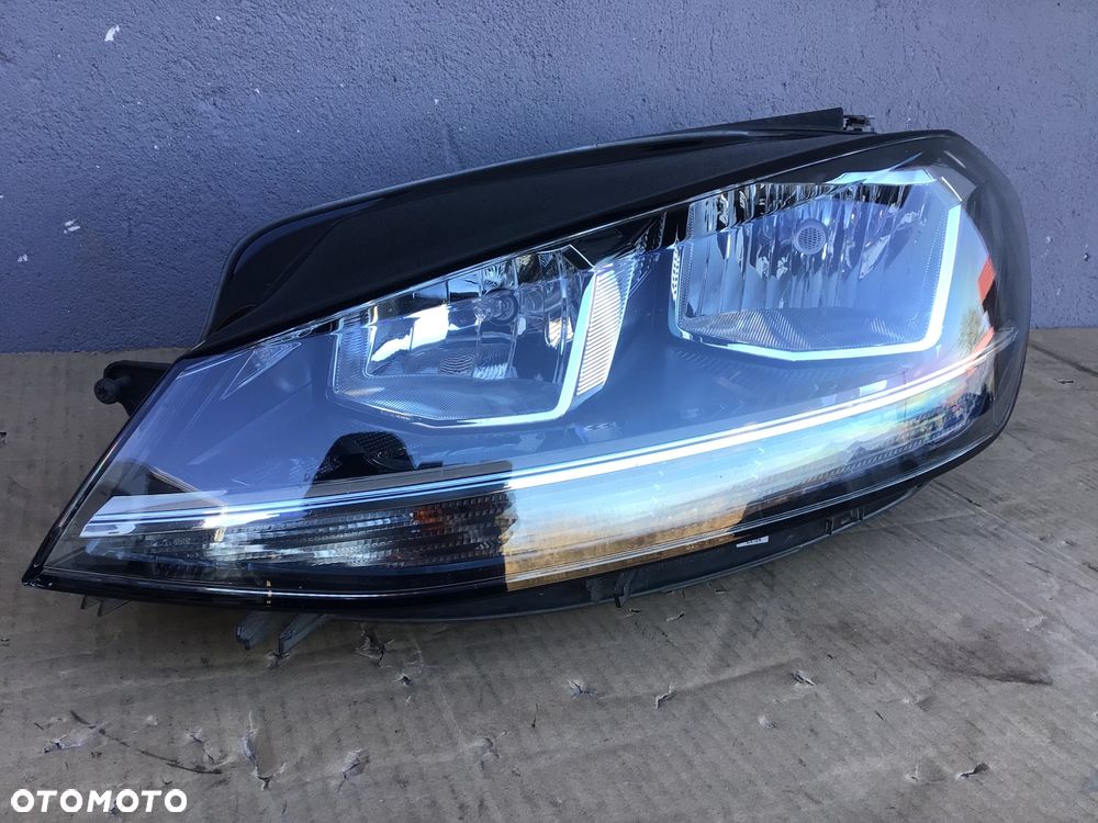 Lampa przednia lewa VW Golf Vll 7 zwykła Led - 1