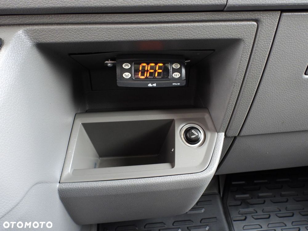 Volkswagen CRAFTER CHŁODNIA KONTENER -5*C 8 PALET BLIŹNIACZE KOŁA KLIMATYZACJA  180KM - 37