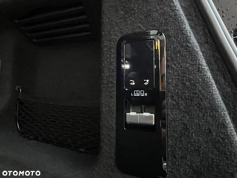 Land Rover Range Rover Sport - 12