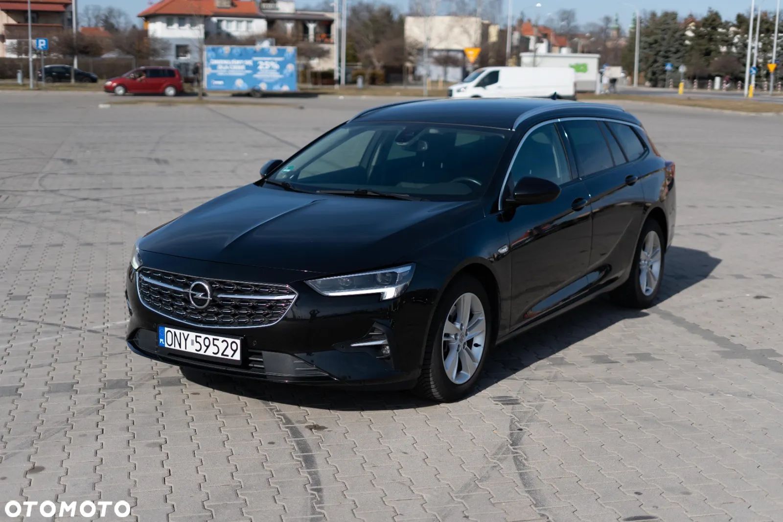 Opel Insignia - 1