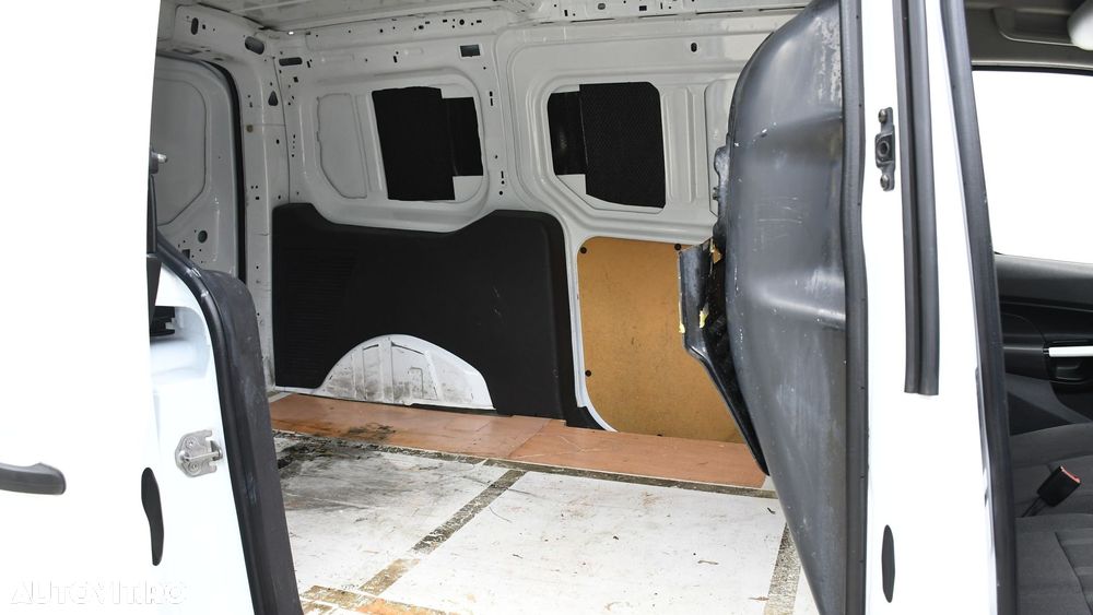 Ford Transit Connect - 17