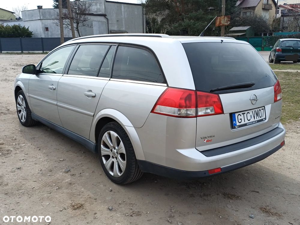 Opel Vectra 1.9 CDTI DPF Cosmo - 4