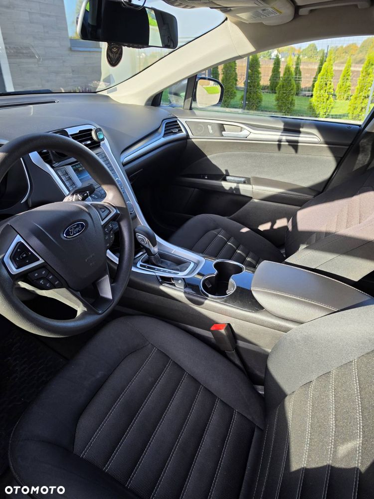 Ford Fusion - 6