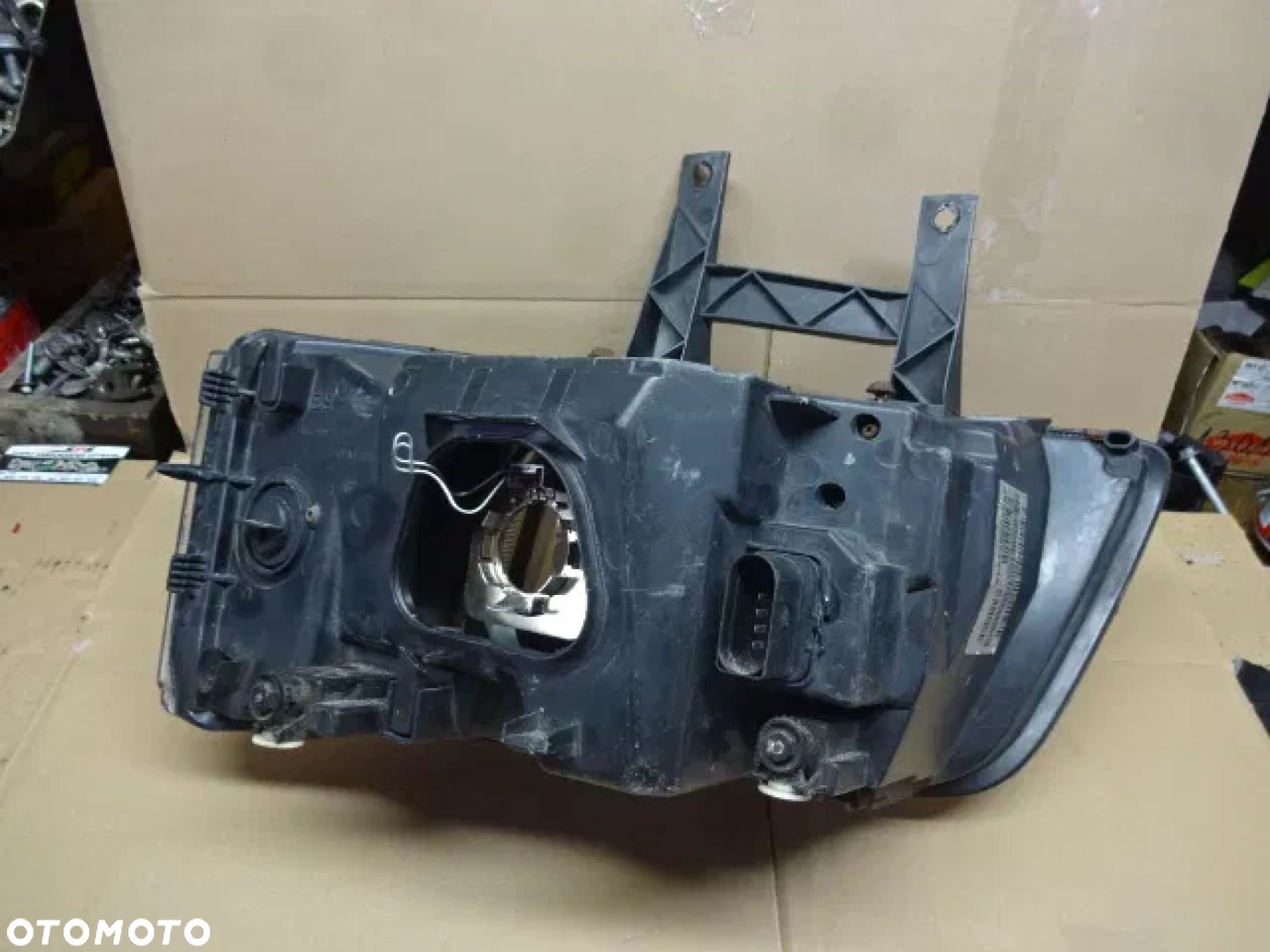 VW T5 LAMPA PRZÓD PRAWA - 4
