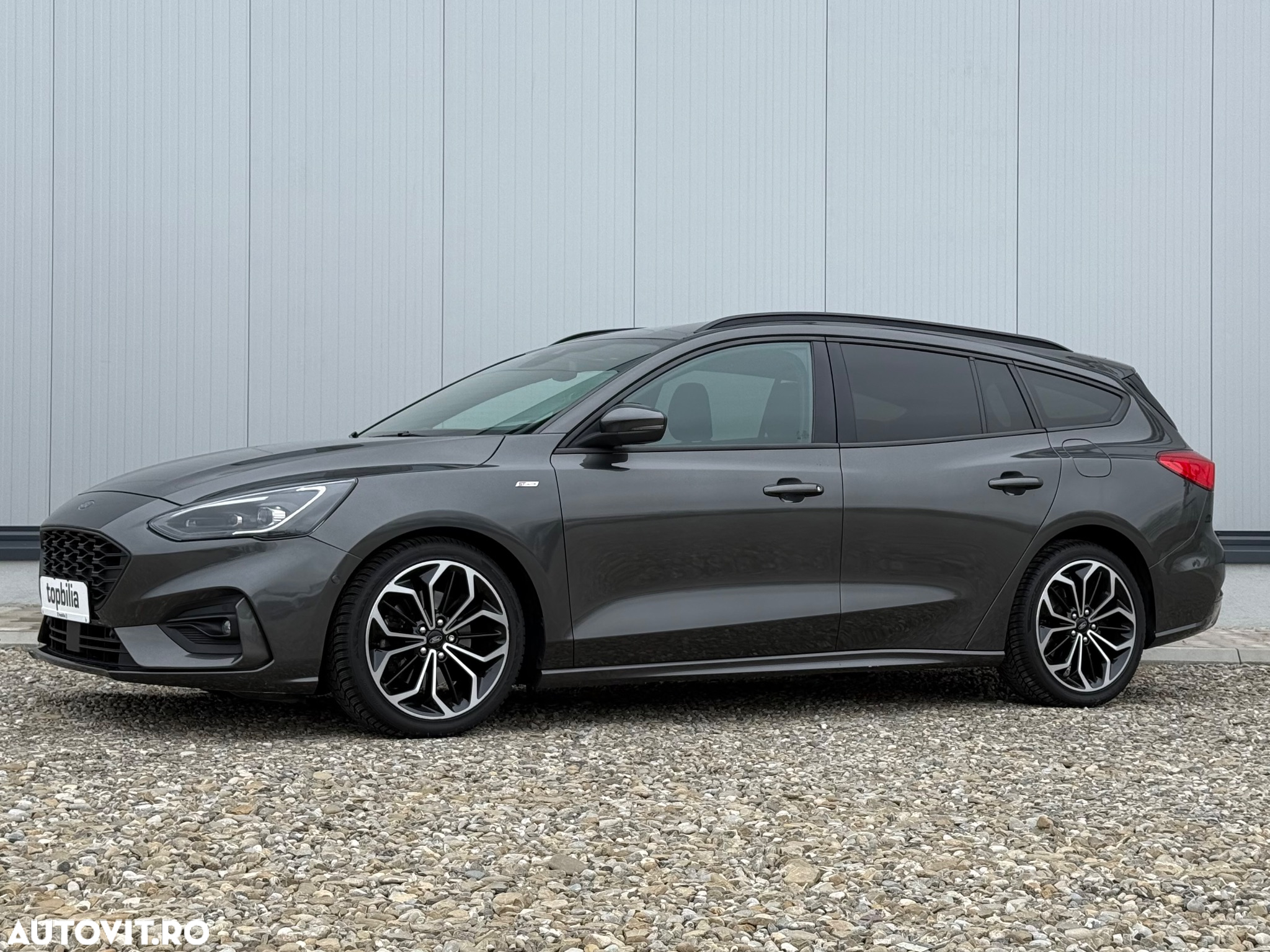 Ford Focus Turnier 1.5 EcoBlue Start-Stopp-System Aut. ST-LINE - 10