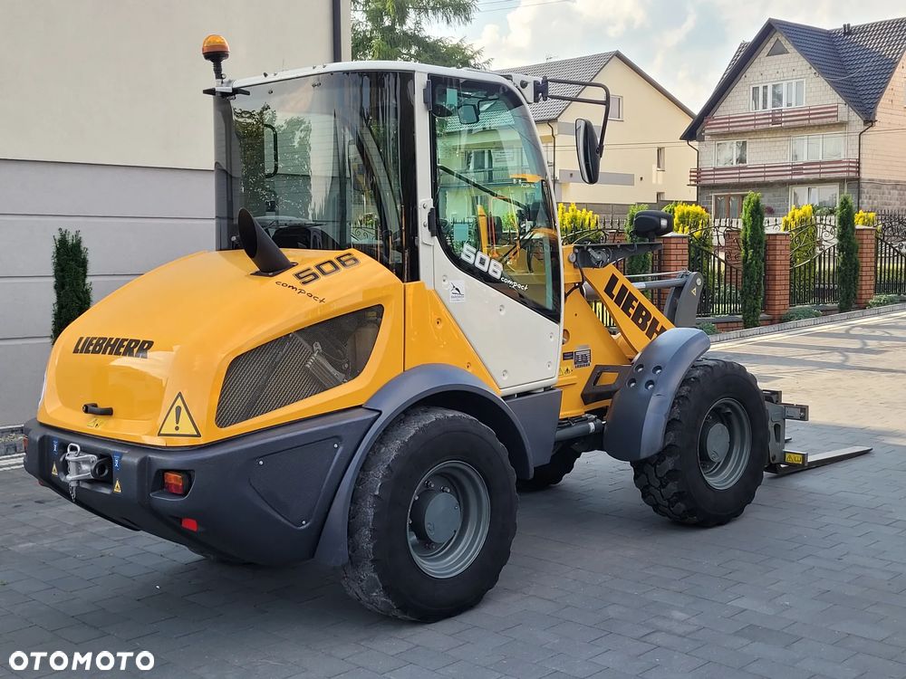 Liebherr L 506C / łyżka otwierana + widły / 1300h / model 2019 / - 2