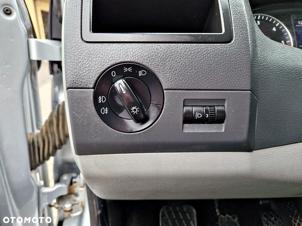Volkswagen Transporter T5 - 15