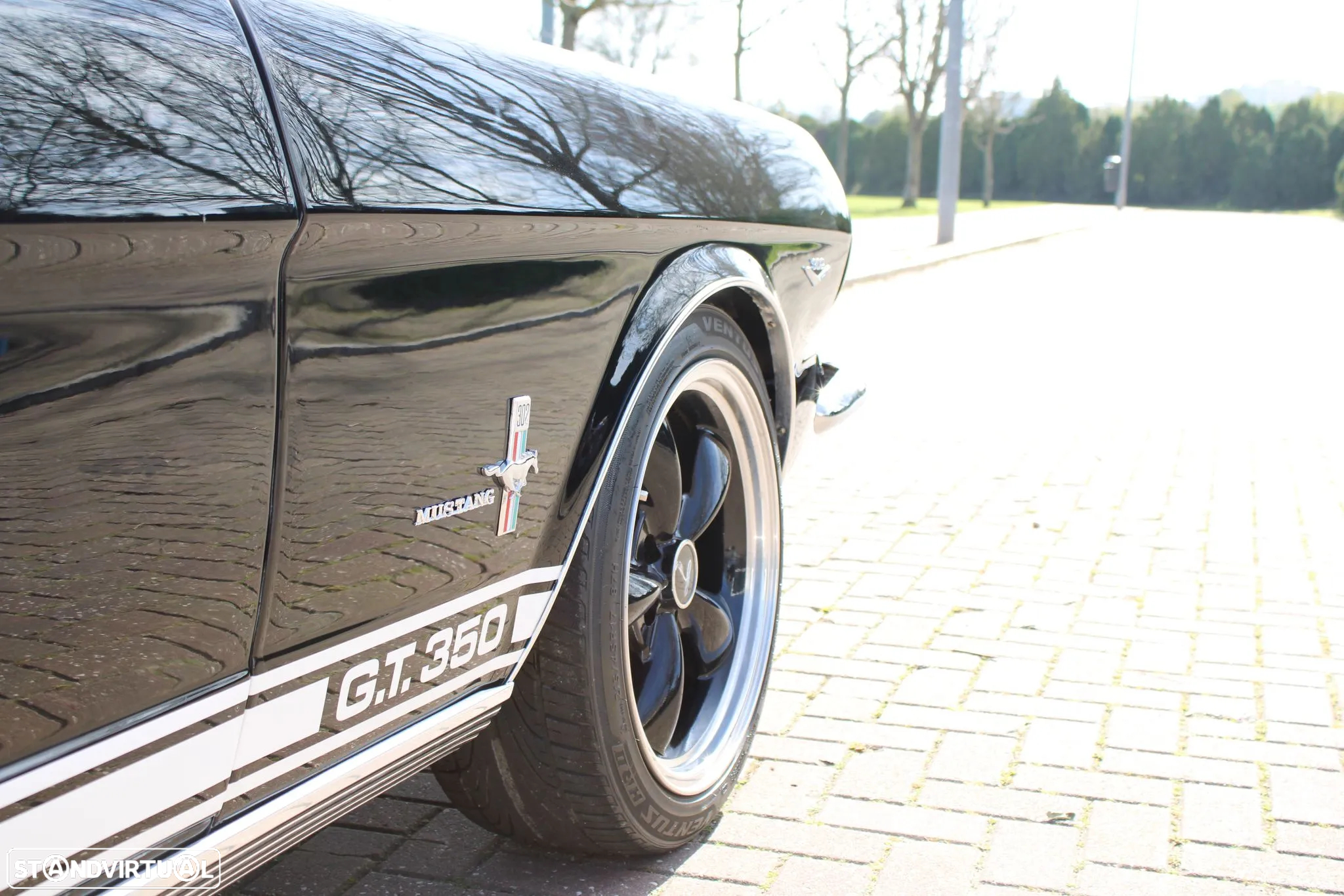 Ford Mustang - 8