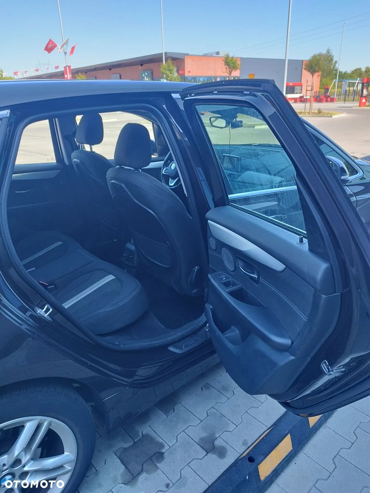BMW Seria 2 216d - 7