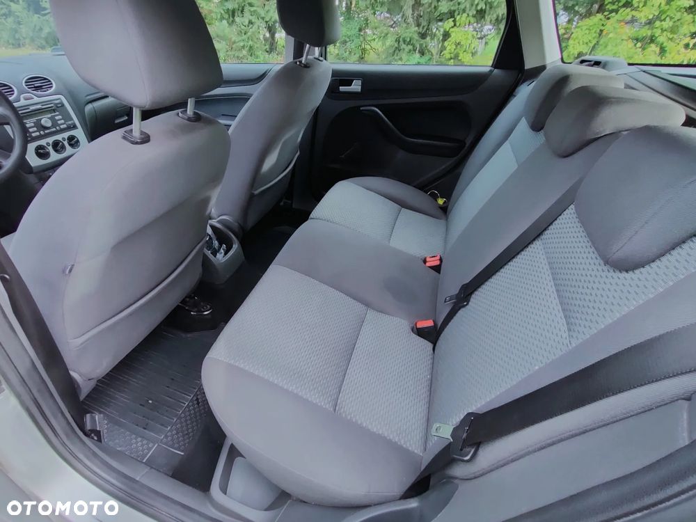 Ford Focus - 10