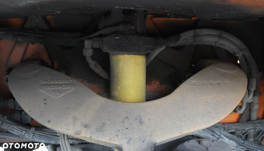 Broshuis 3ABD-48 61.0t / 40 ton ładowności / 3 osie skrętne / zawieszenie hydrauliczne - 16