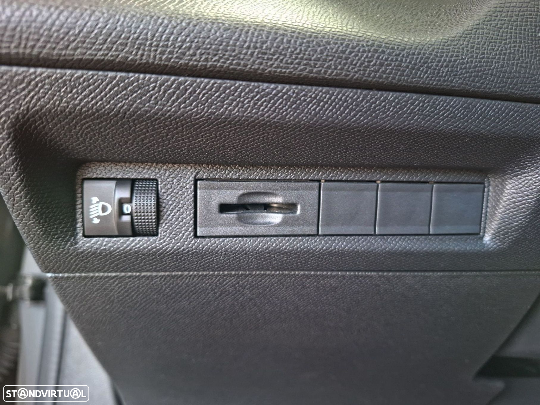 Peugeot 308 1.5 BlueHDi Allure EAT8 - 21