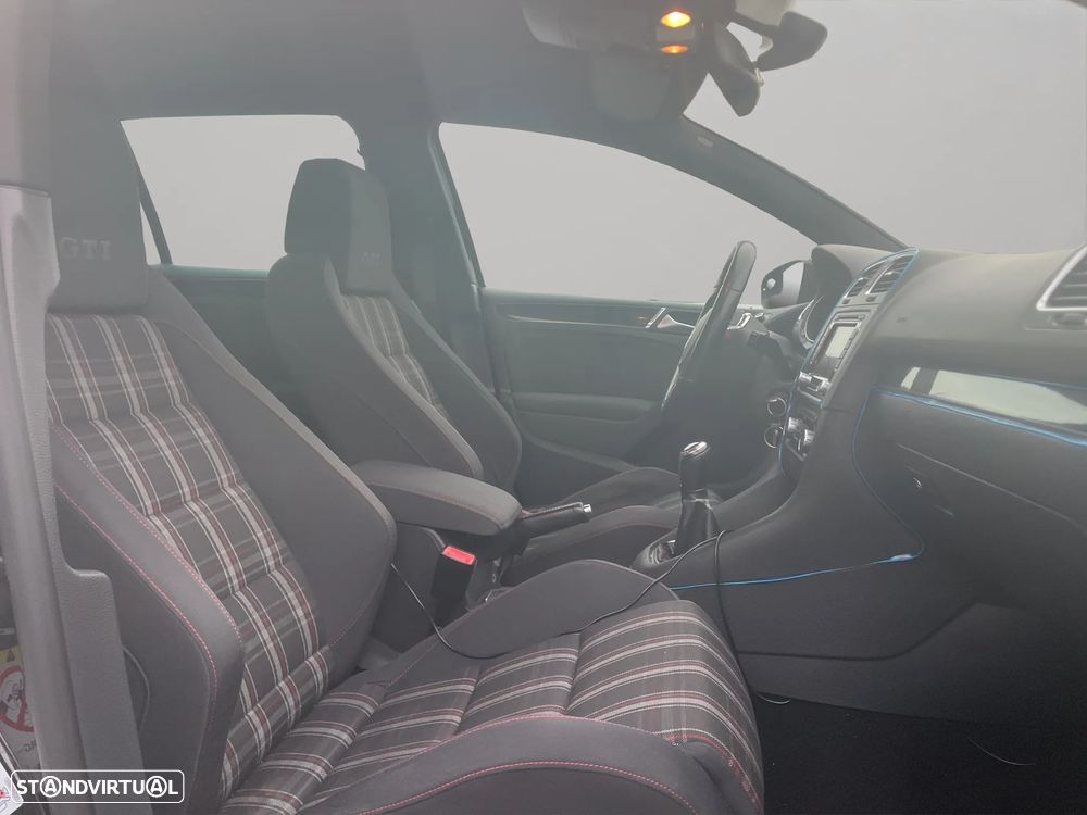 VW Golf 2.0 GTI - 18