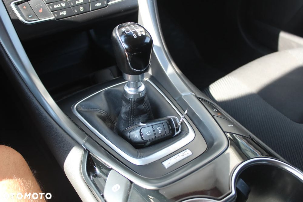 Ford Mondeo 2.0 TDCi Titanium - 19