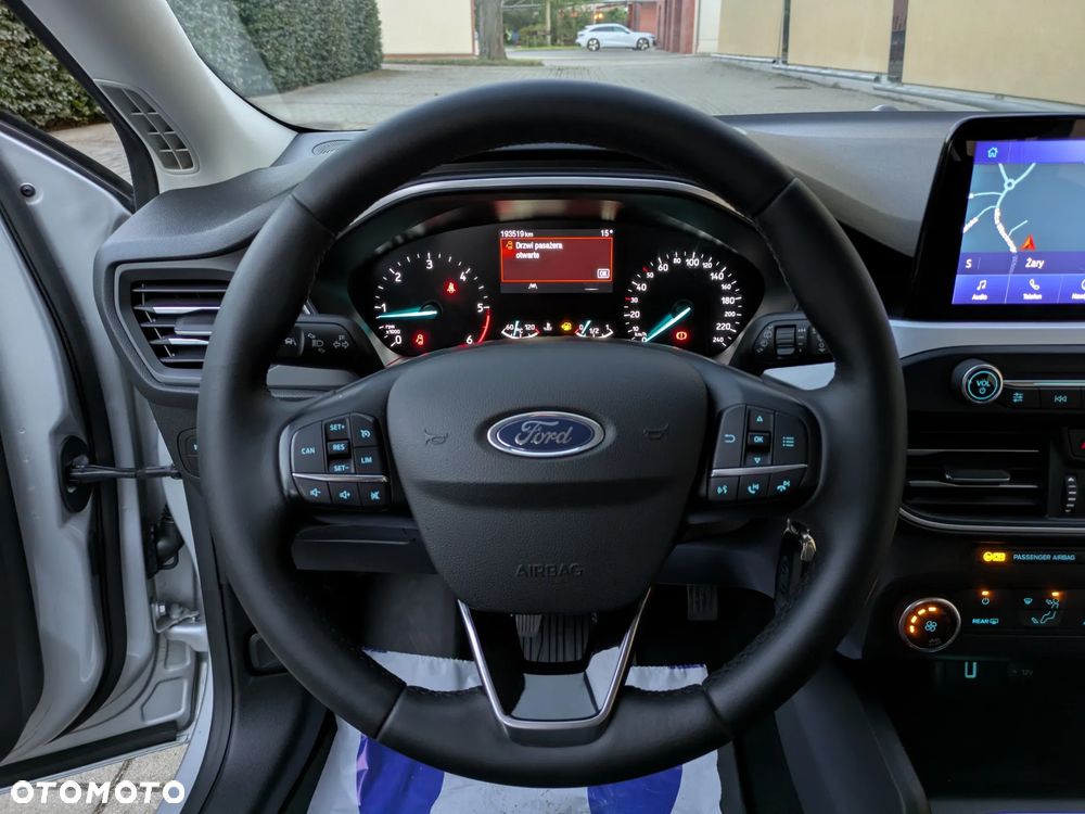 Ford Focus 1.5 EcoBlue Start-Stopp-System COOL&CONNECT DESIGN - 30