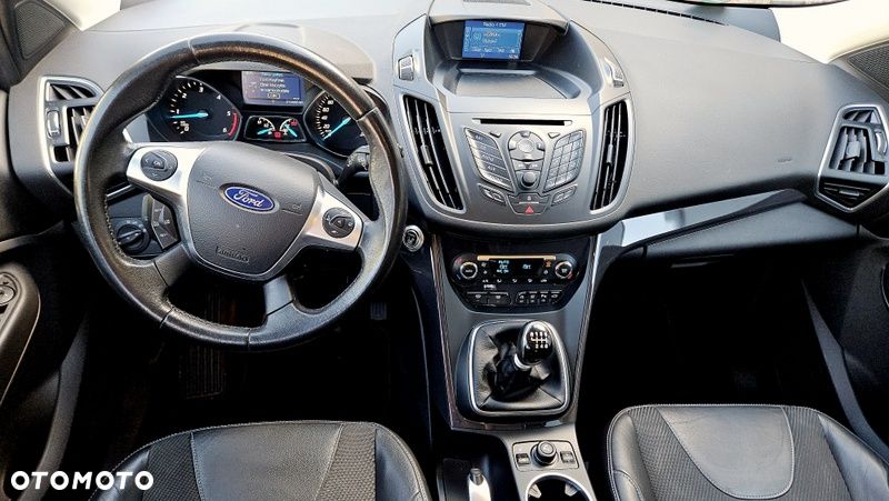 Ford Kuga 2.0 TDCi 2x4 Titanium - 15